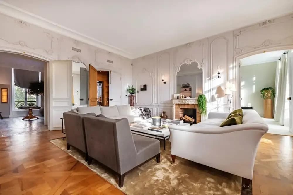 Luxury 3BR Flat Near the Champs Elys es - photo 3