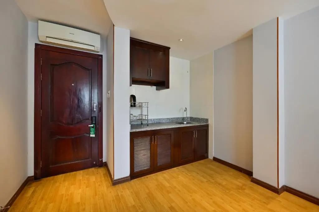 Cherry Hotel Central - photo 16