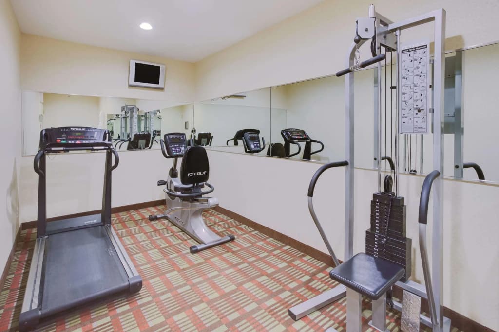 La Quinta Inn by Wyndham Queens (New York City) - photo 14