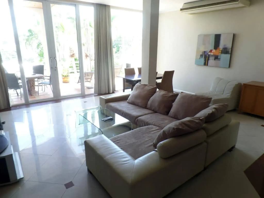 Westbury Residence - photo 2