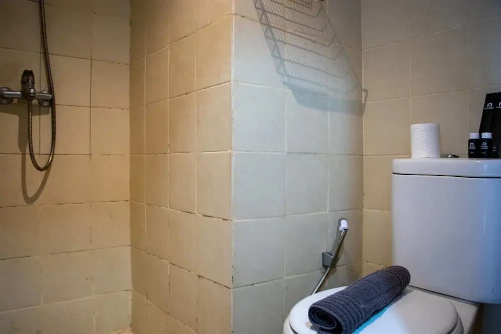 Nice And Comfort Studio Apartment At Belmont Residence Puri - photo 6