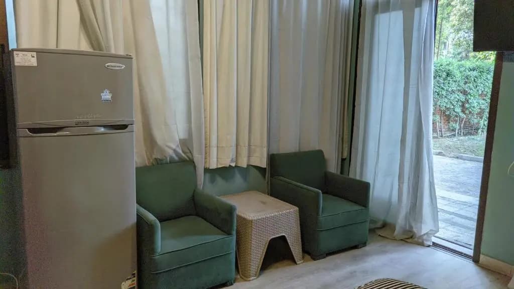 private entrance studio with private garden - photo 5