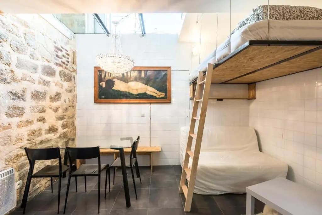 Original, cosy 25m² near CANAL ST-MARTIN - photo 16