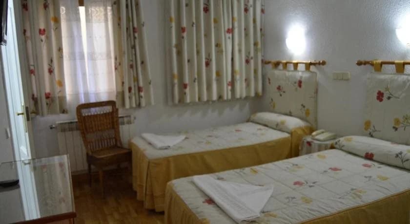 Hostal Triana - photo 5