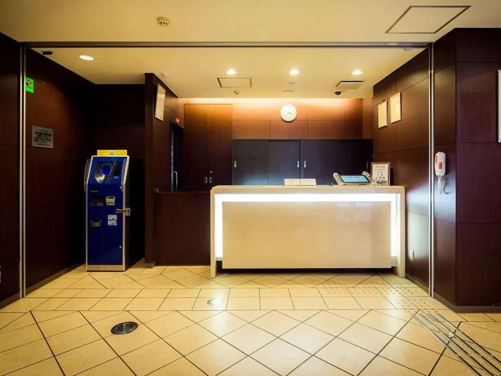 Super Hotel Subway Tanimachi 4-chome Exit 6 - photo 15