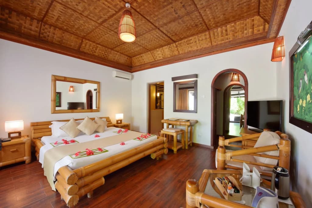 Angaga Island Resort & Spa - photo 4