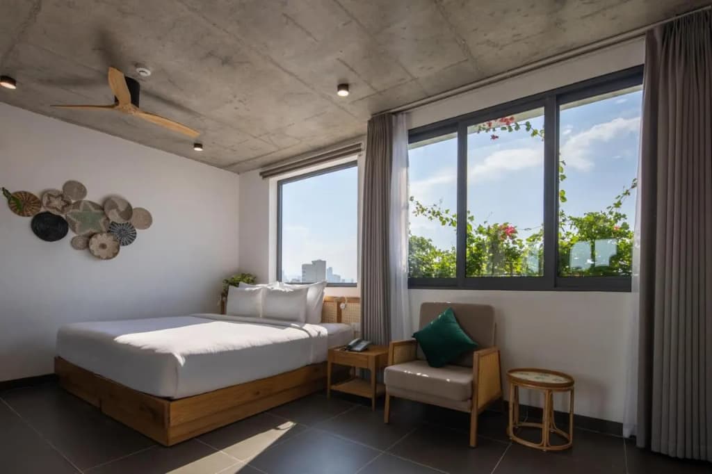 Leaf Beachfront Hotel Da Nang - photo 23