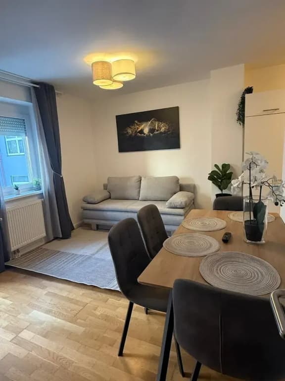 Central Area 1BR Apartment With Balcony - photo 6
