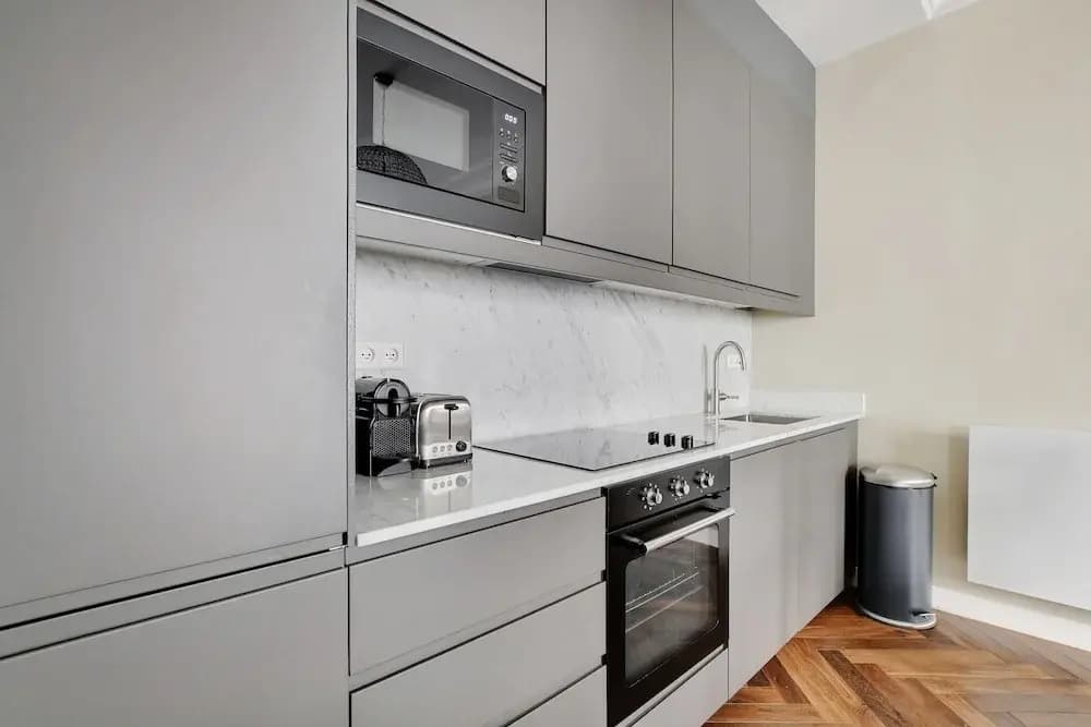 Charming Apartment - 1br/4p - Place Victor Hugo - photo 11