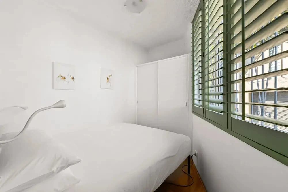 Convenient Studio in Trendy Inner-city Suburb - photo 2