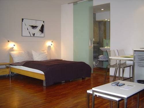Holeckova Apartments - photo 5