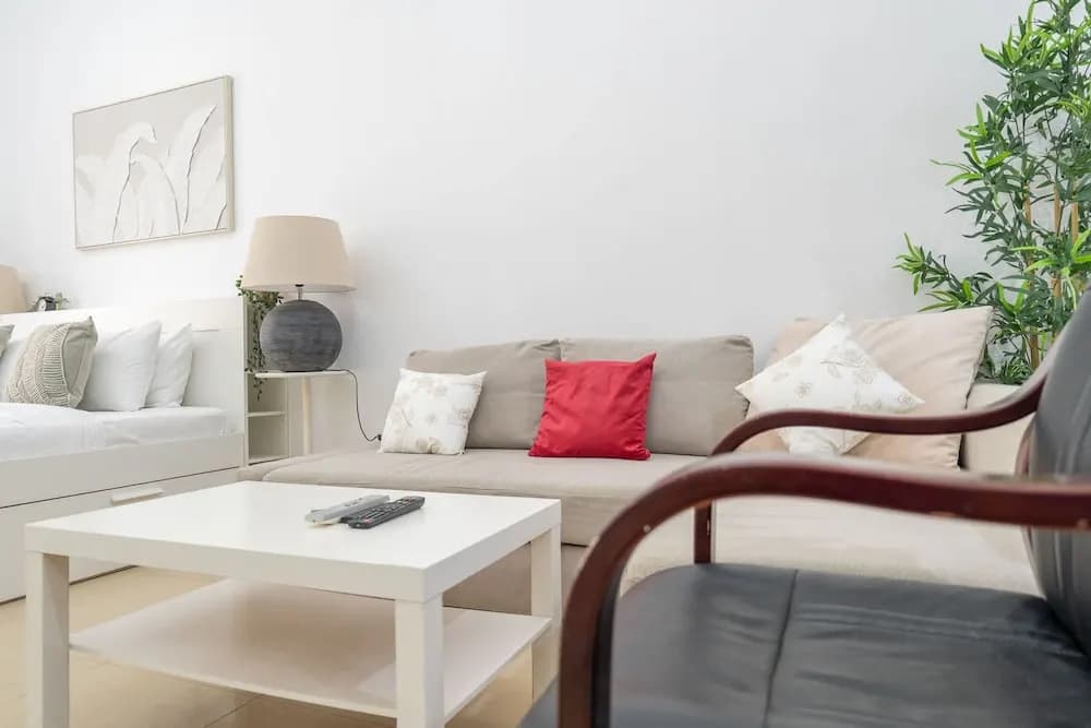 Serene Studio in Botanica JVC Perfect for Three - photo 17
