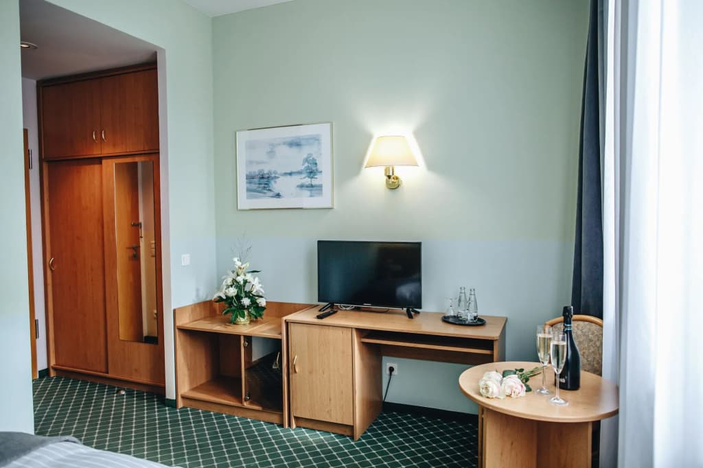 Hotel Helle Mitte Berlin - photo 4