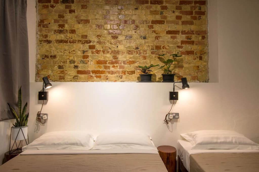 The Brownstone Hostel & Space - photo 6