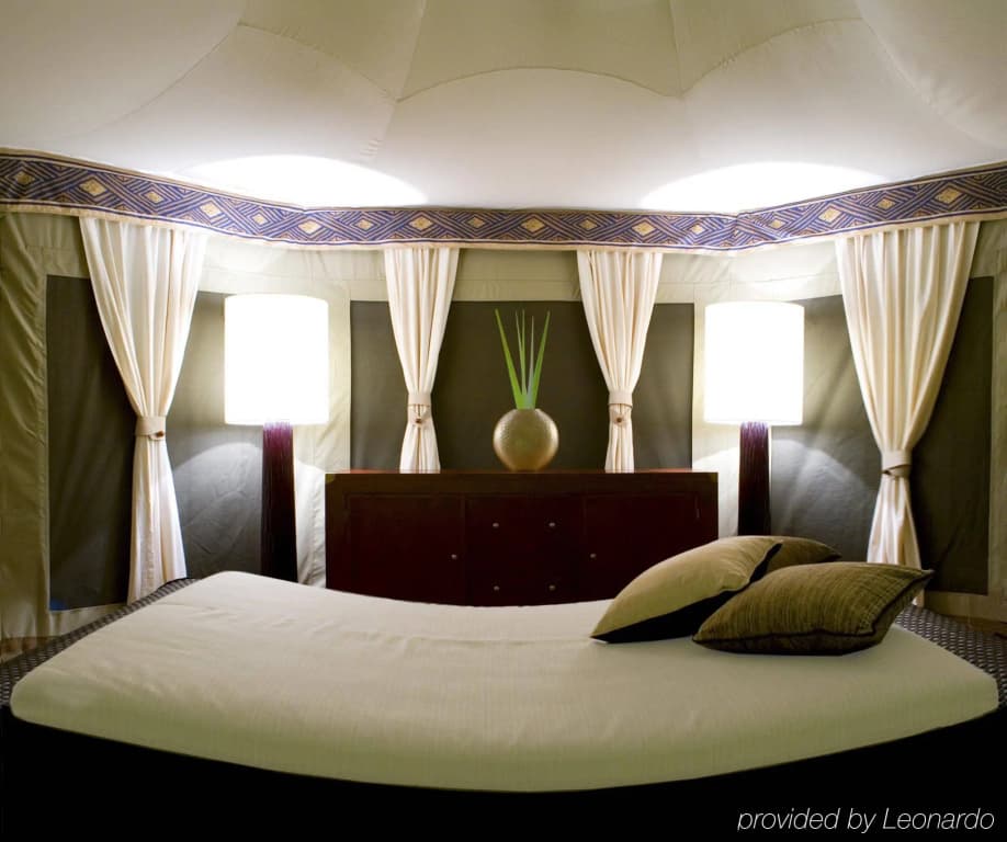 Banyan Tree Madivaru - photo 1