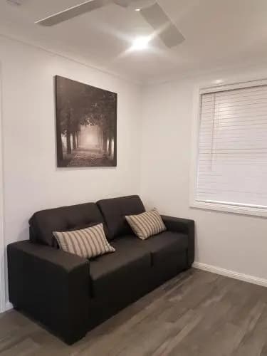 Edwin Place Apartment - photo 3