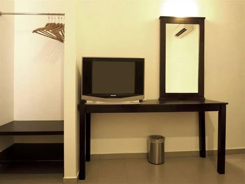 Hotel Seven - photo 3