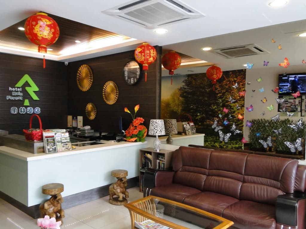 Rain Forest Hotel - photo 2