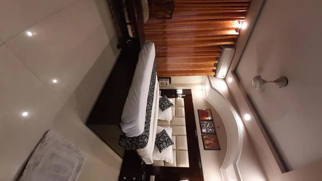 Krishna Inn - photo 3