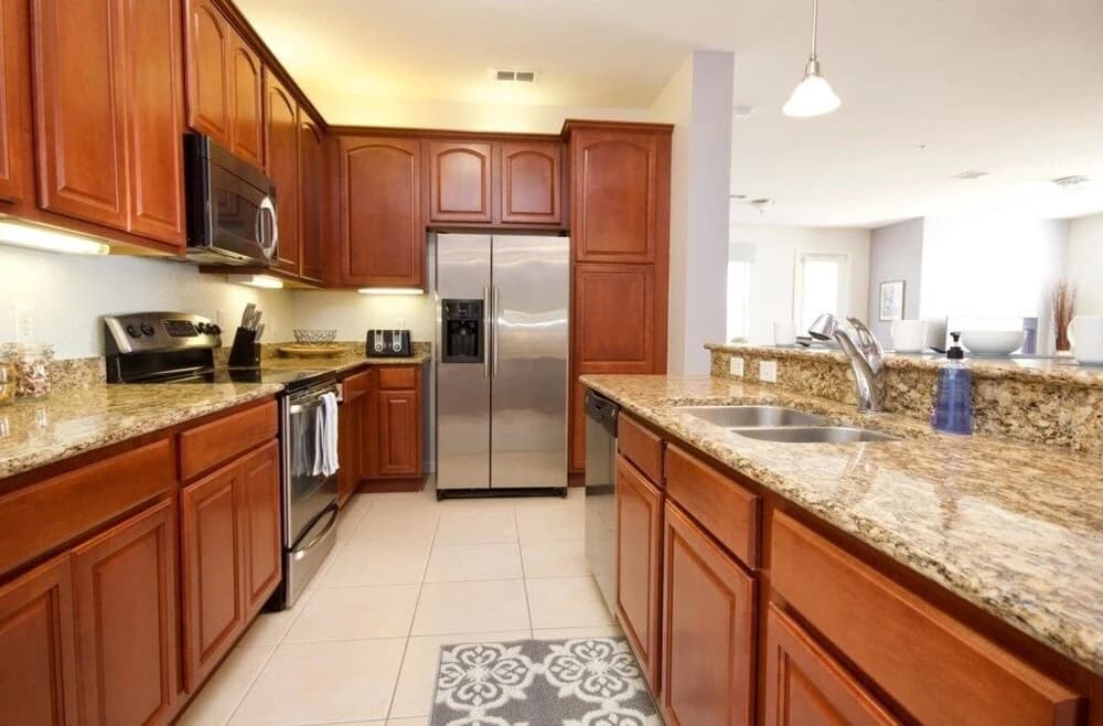 Lake View Vista Cay 3 Bed 2 Bath Condo 3 Bedroom Condo - photo 23