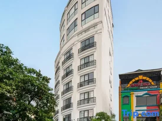 Hanoi Plaza Suite Hotel & Spa - photo 1