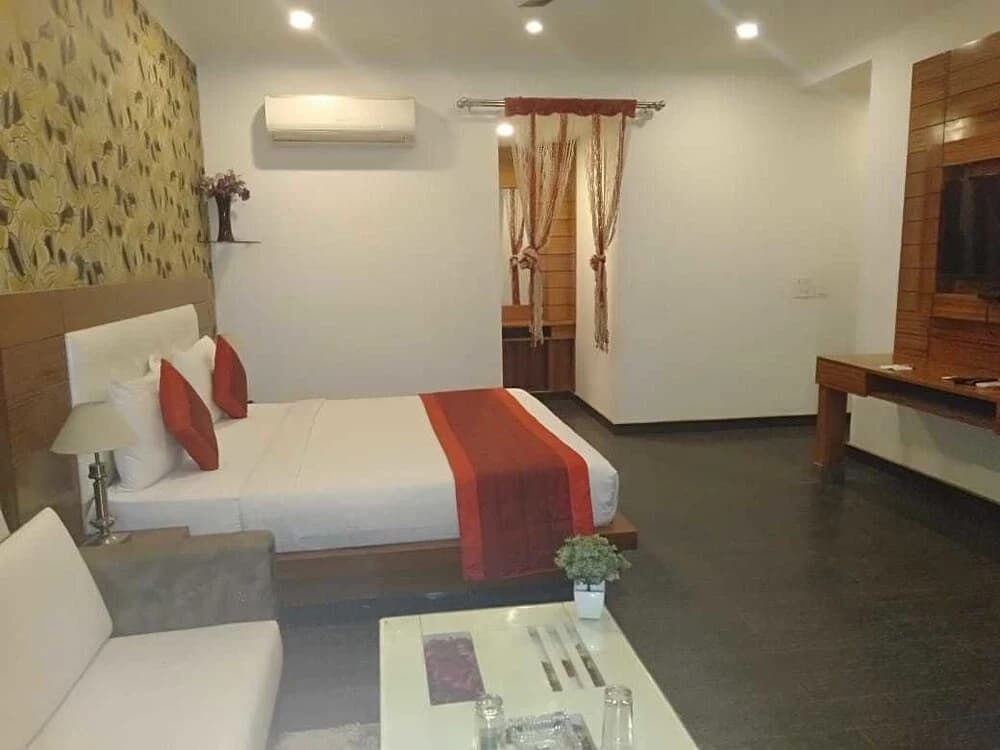 Ratan Paradise - photo 3