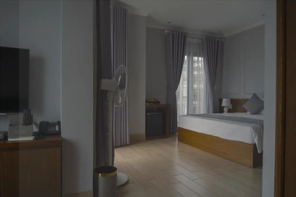 The Confetti Hotel - photo 27
