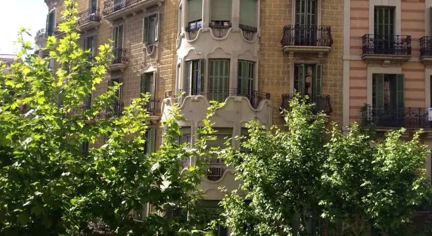 Barcelona Center Muntaner - photo 1
