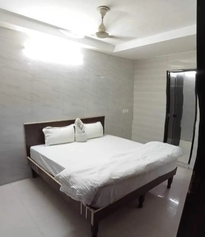 POP 89981 Hotel Dwarka Inn - main photo