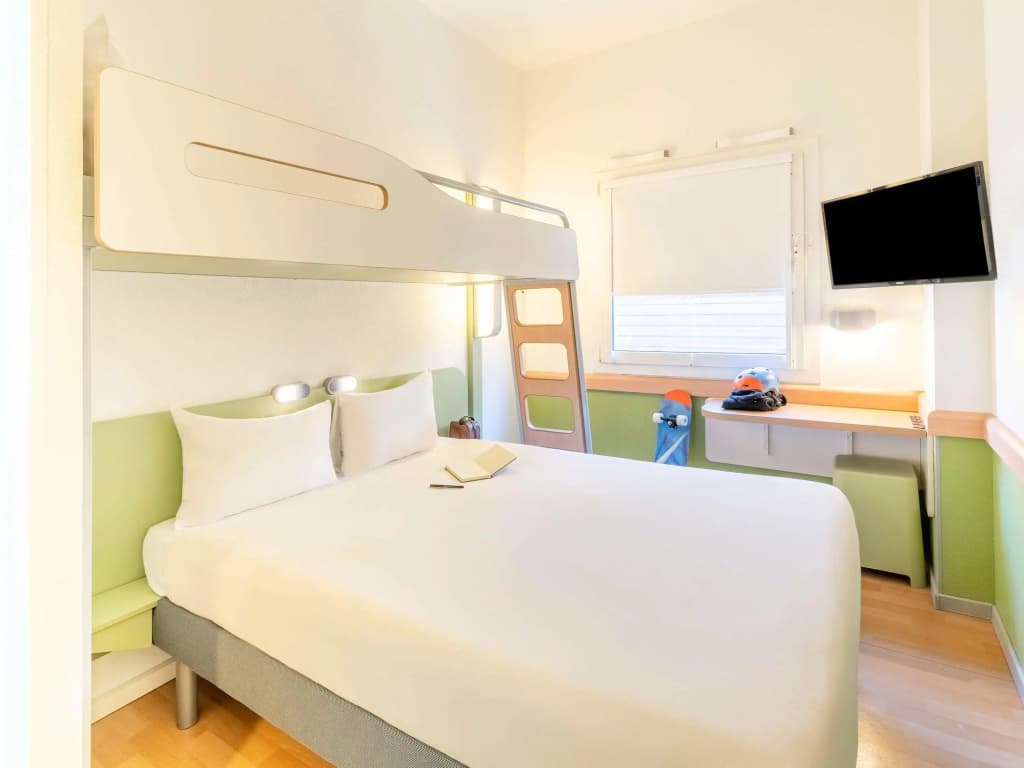 ibis budget Madrid Calle Alcalá - photo 5
