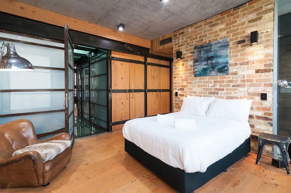 Executive Rental Style House - photo 6