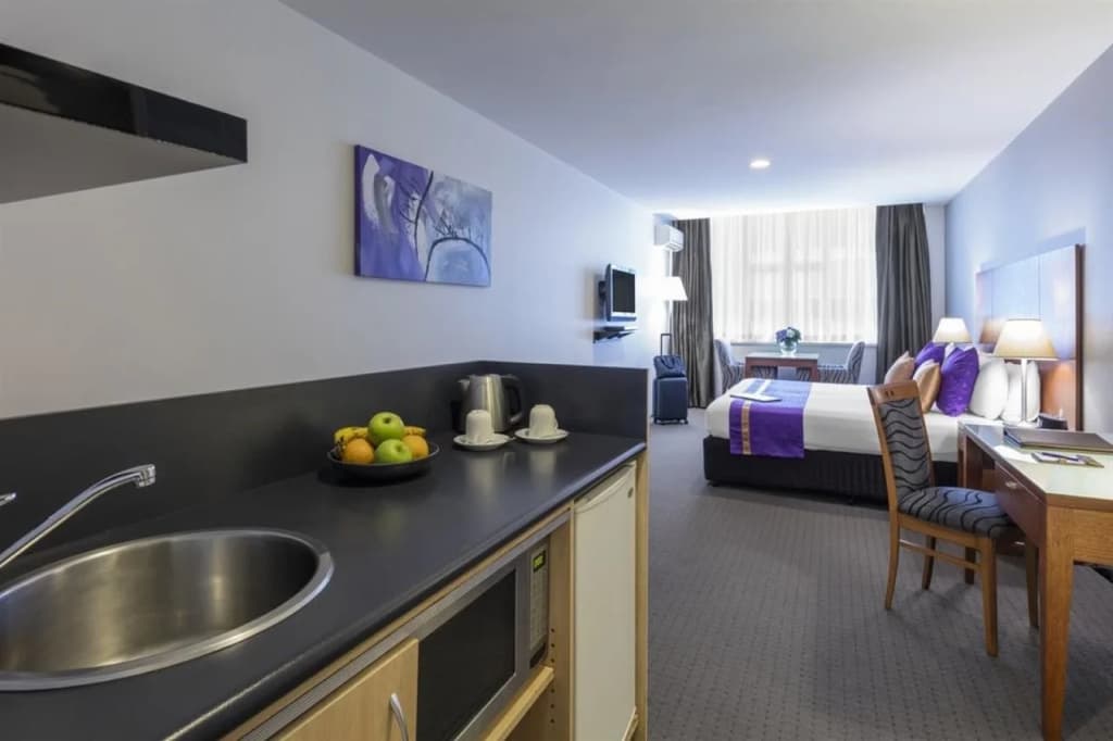 Park Regis Griffin Suites - photo 18