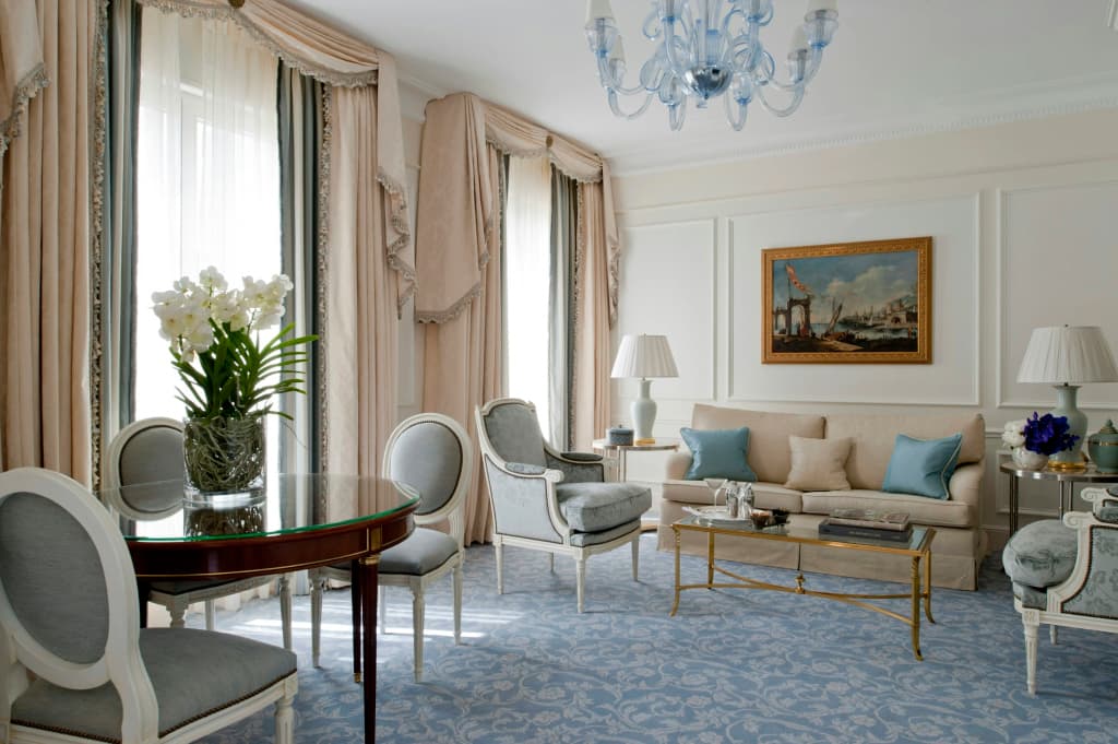 Four Seasons George V Hotel - photo 3