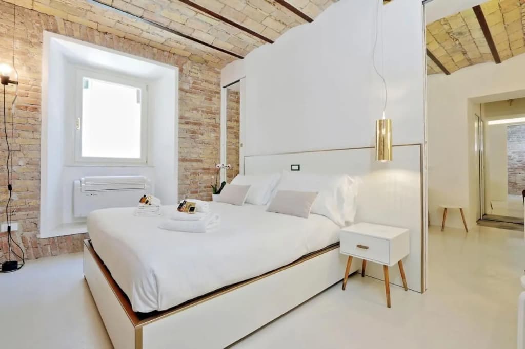 Charming flat near Colosseum - photo 1
