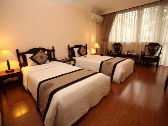 Saigon Hotel - photo 6