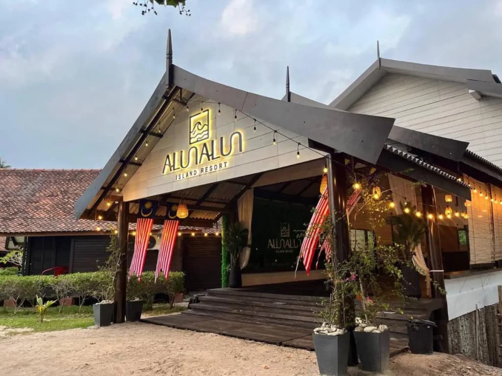Alun Alun Island Resort - photo 11