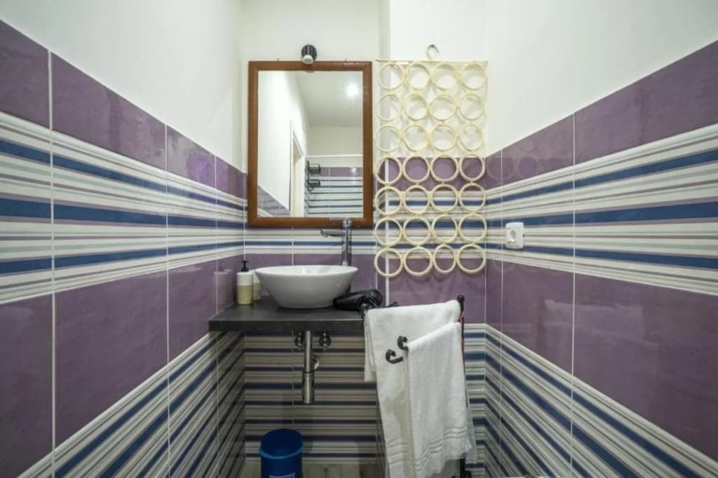 Lanzies Guesthouse - photo 8