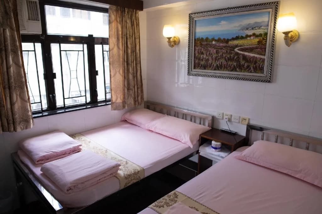 Lucky Hotel - Carlton Group of Hostels - photo 2