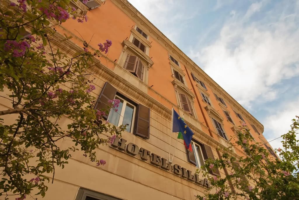 Hotel Silla - photo 1