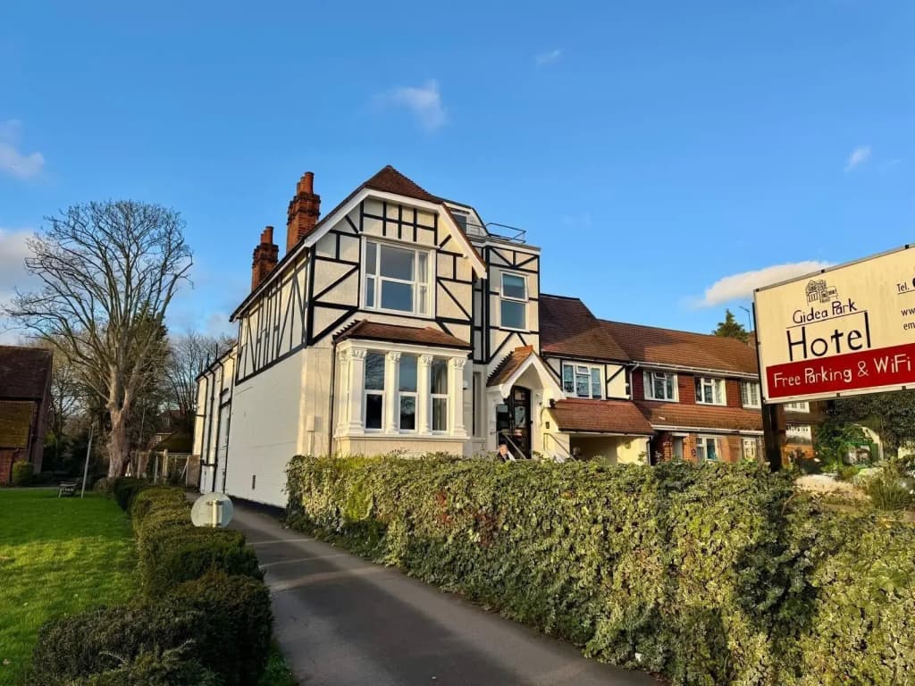 Gidea Park Hotel - photo 27