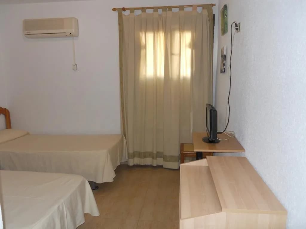 Hostal El Descanso - photo 3