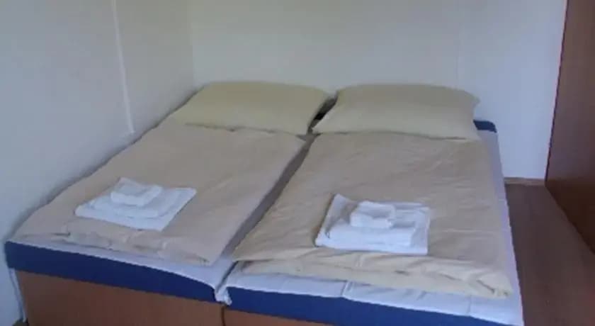 Martos Hostel - photo 2
