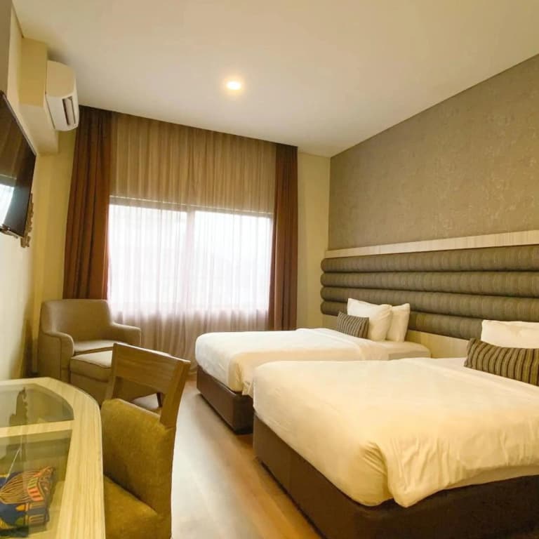 Hotel Gren Alia Jakarta - photo 12