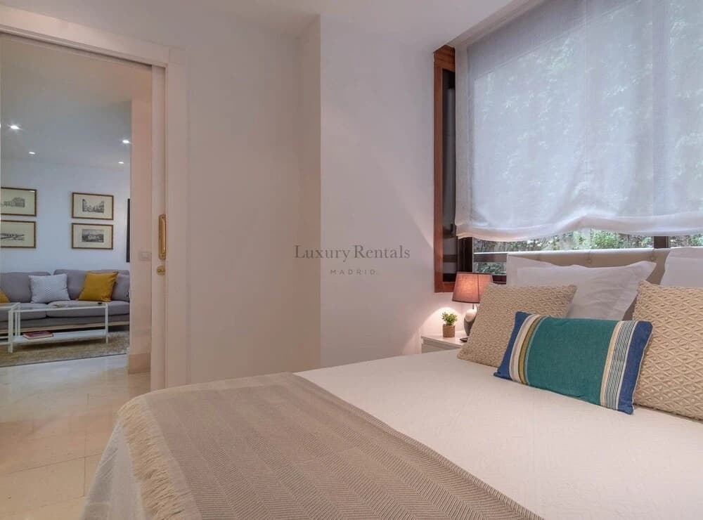 3 Bedrooms Chamberi - photo 2