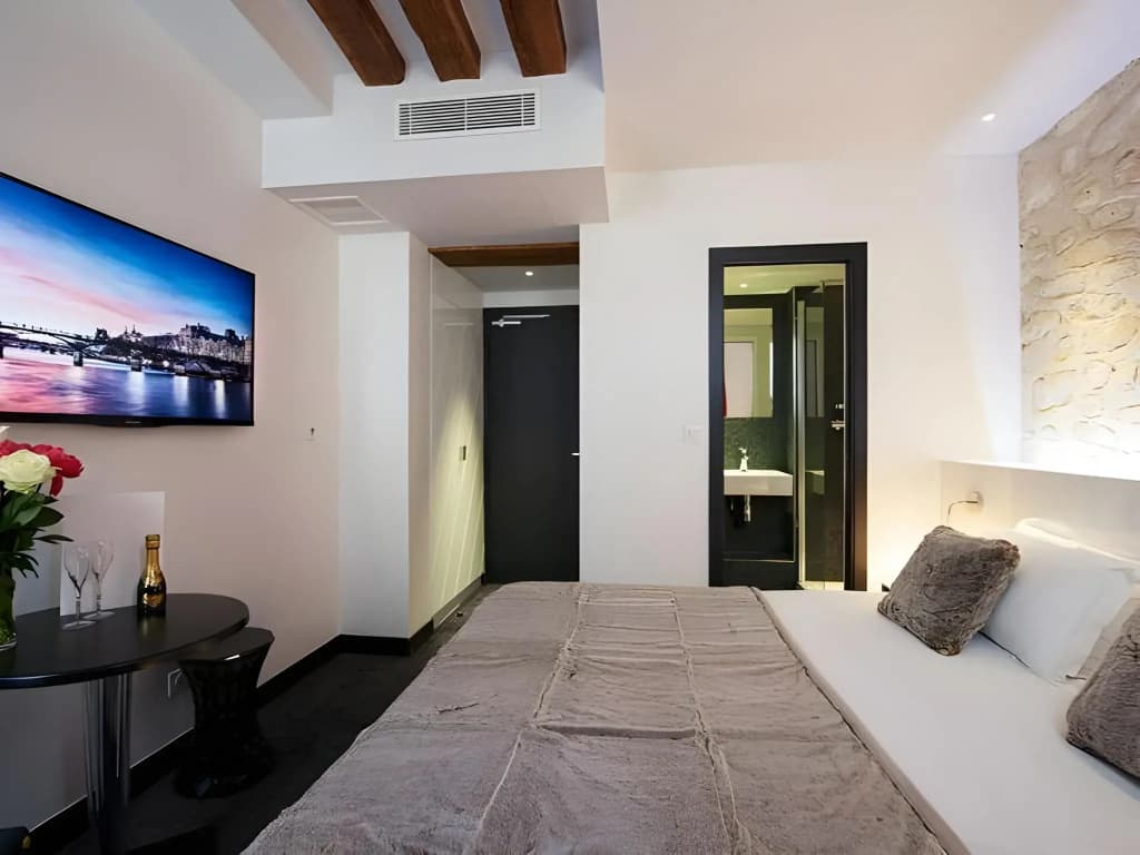 Hotel le Clos de Notre Dame - photo 4