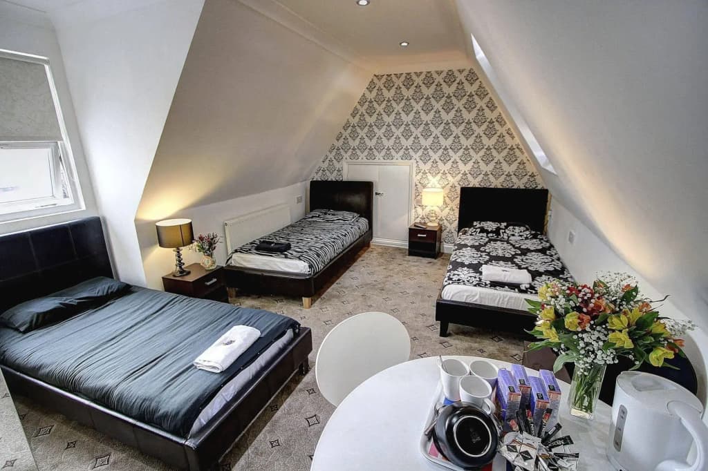Beaconsfield Hotel - photo 5