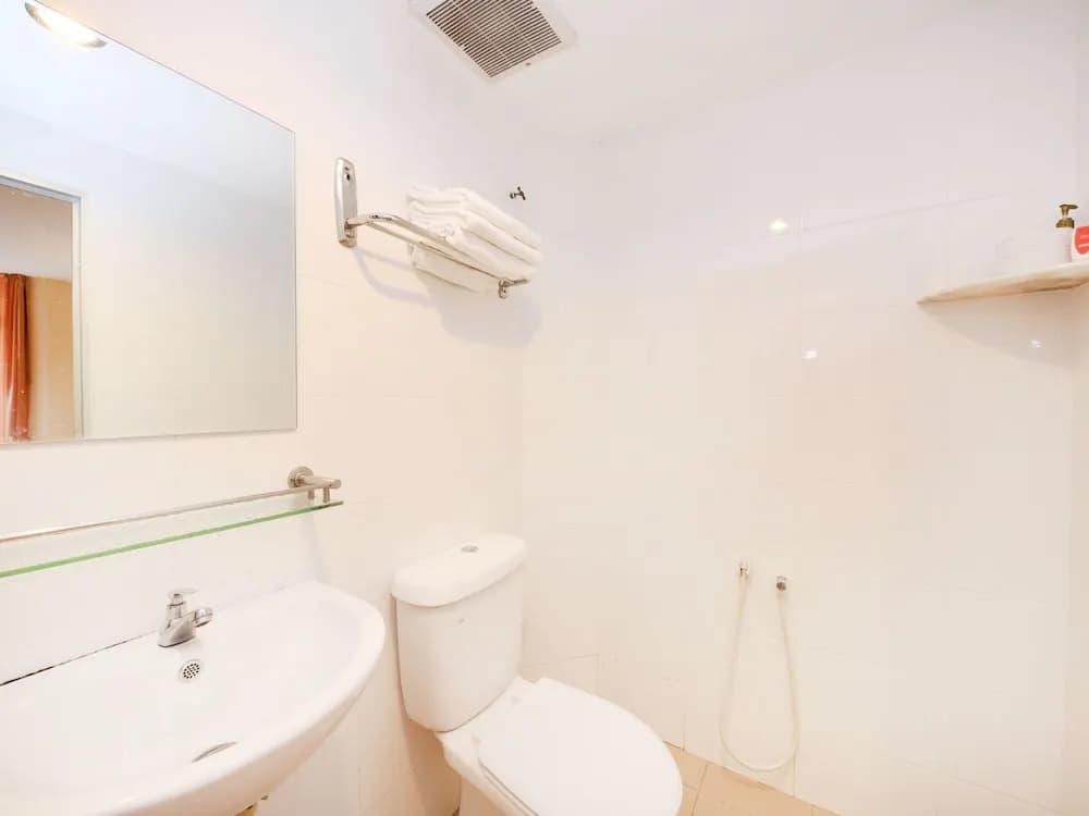 Super OYO 635 Seven Days Hotel - photo 8