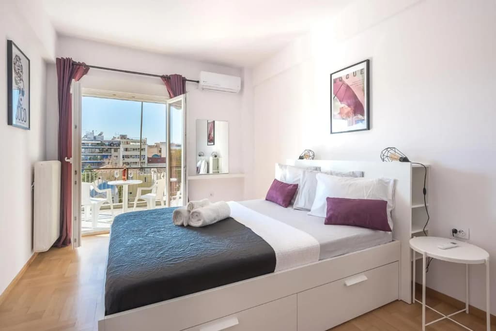 Superb Acropolis view 3bd apt in historical center - photo 23