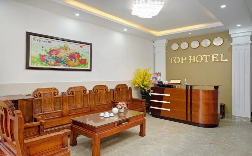 Top Hotel - main photo