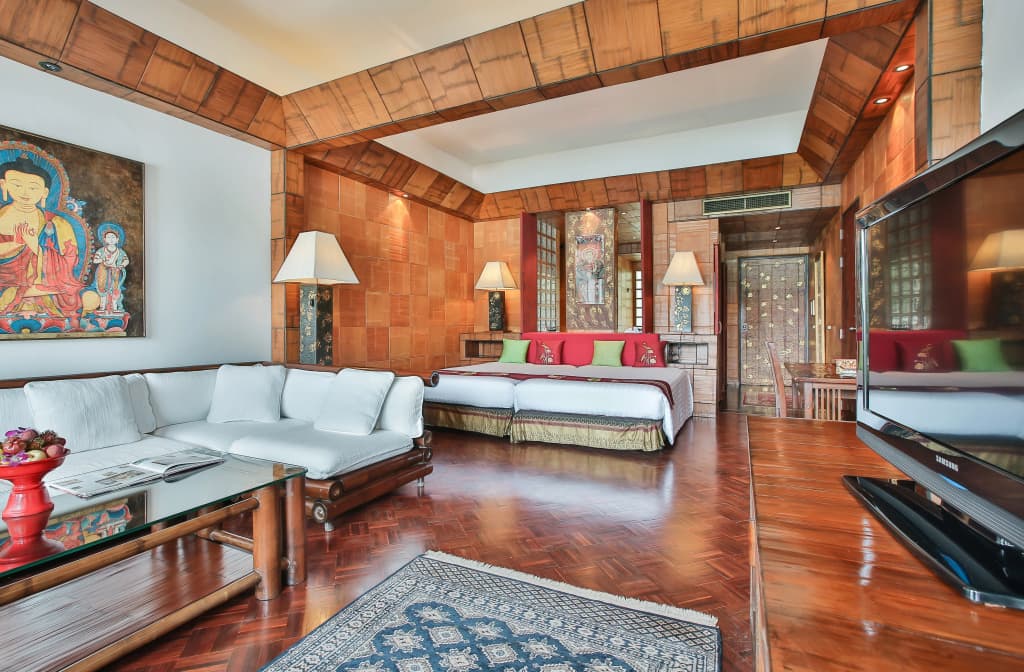 Mom Tri's Villa Royale - photo 3